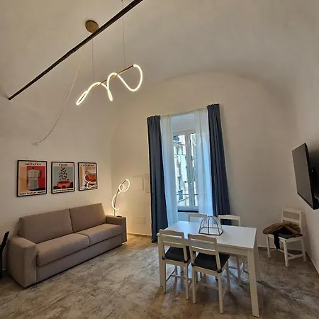 Casa Caffe Finalborgo Lägenhet Finale Ligure